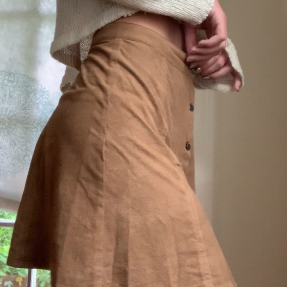 Suede skirt💛 - Picture 3 of 3